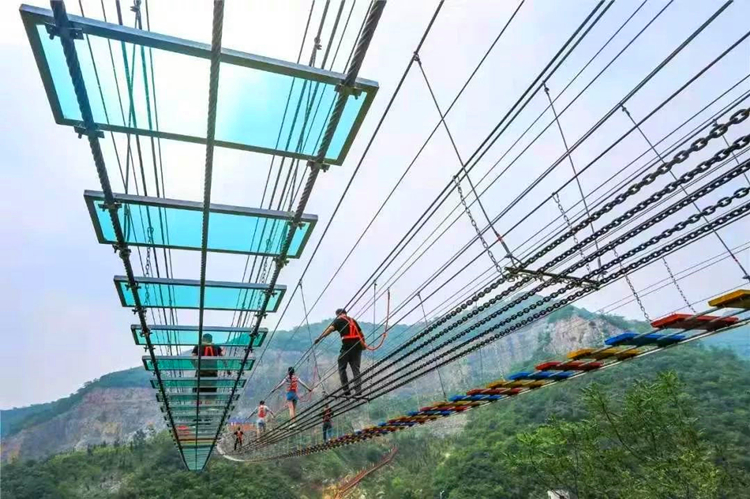 济南网红旅游项目步步惊心吊桥安装厂家