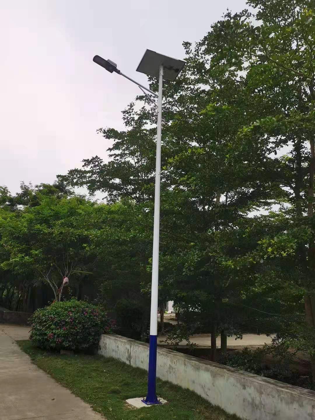 灯杆标准高度: 10米[m] 10米[m] 灯杆一般款式: 定制造型 三段路灯杆