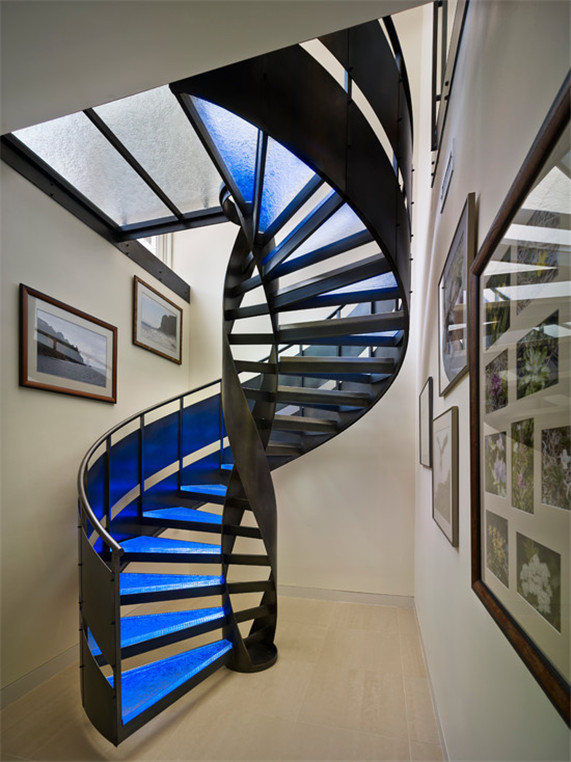 河北定制私家弧形楼梯设计-卷板楼梯定制—佳登钢木