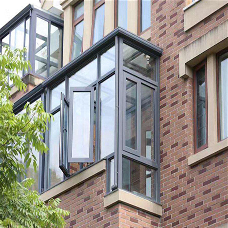 阳光房的首步,搭建铝合金框架.铝合金框架主梁常用壁厚2.5到3.