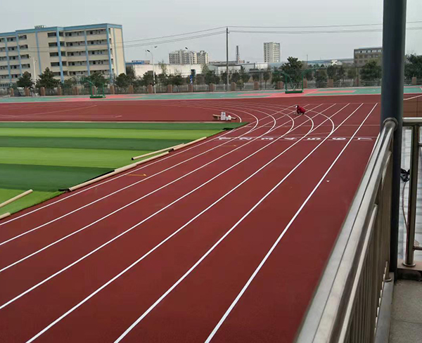 安徽双林体育场地设施工程有限公司为您介绍幼儿园塑胶跑道厂家实力